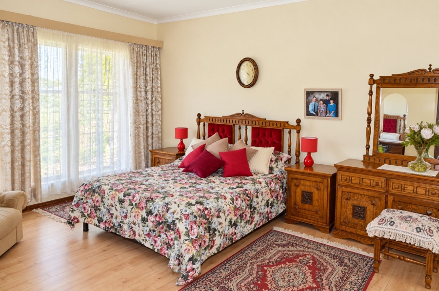 4 Bedroom Property for Sale in Wilkoppies North West
